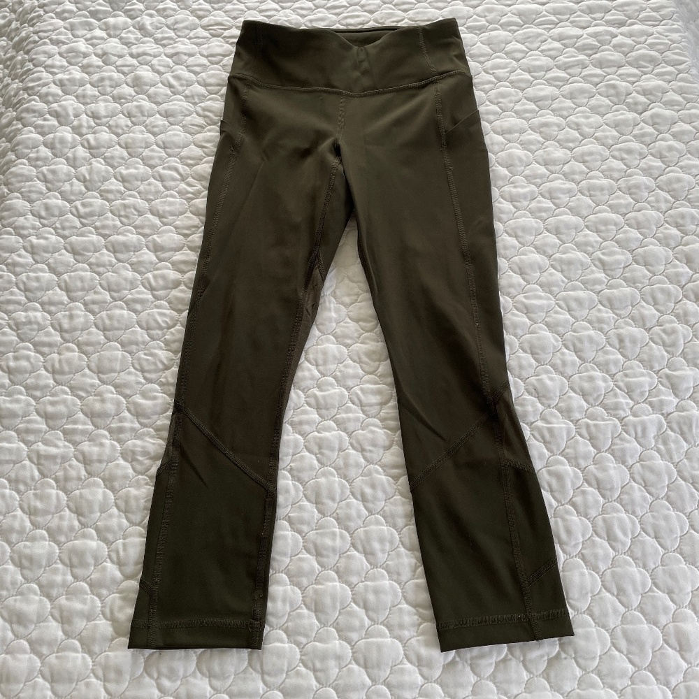 lululemon Cropped Leggings w/ Pockets Size 2